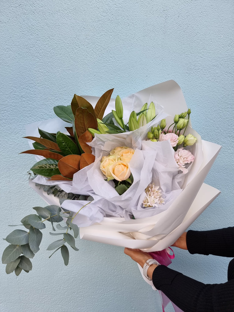 The DIY  is for ,Who wants to be a florist? The DIY is a mix of blooms and foliage not arranged by us but for you to have a go and display across your home.  In the package you can expect one bunch of foliage, 3x bunch of different types of flowers with a mix of heights and sizes. Florist Wellington , Kilbirnie Florist , Lyall Bay Florist  